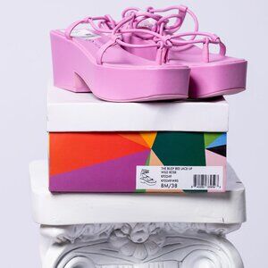 Busy Bee Platform Sandals